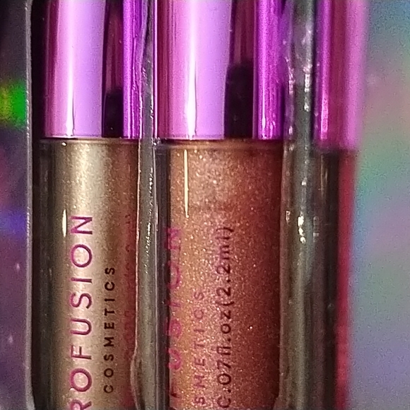 N.i.b Profusion cosmetics holiday set - Picture 7 of 7